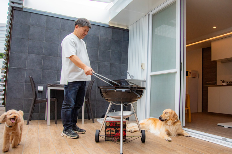 愛犬と一緒にBBQ